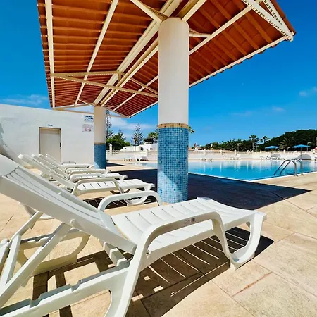 Apartmán Sunny With Private Terrace Pool Access *